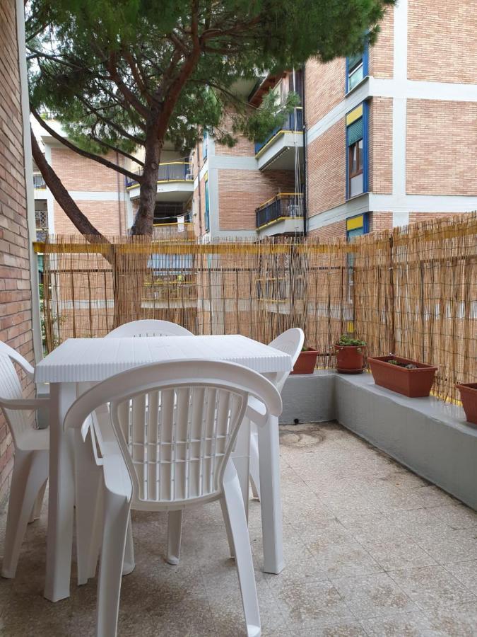 Trilocale Lido Di Roma Apartment Lido di Ostia Ngoại thất bức ảnh