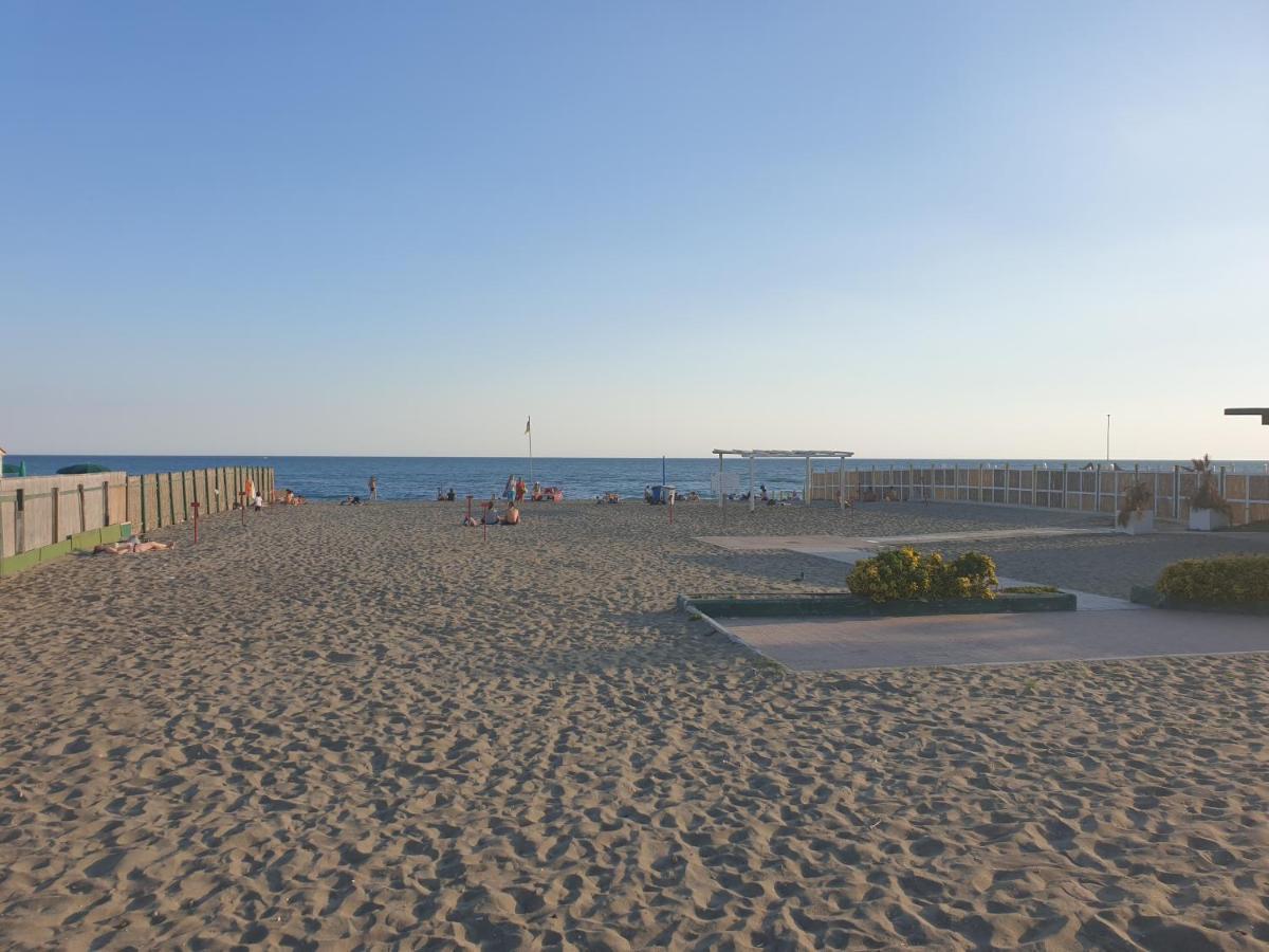 Trilocale Lido Di Roma Apartment Lido di Ostia Ngoại thất bức ảnh